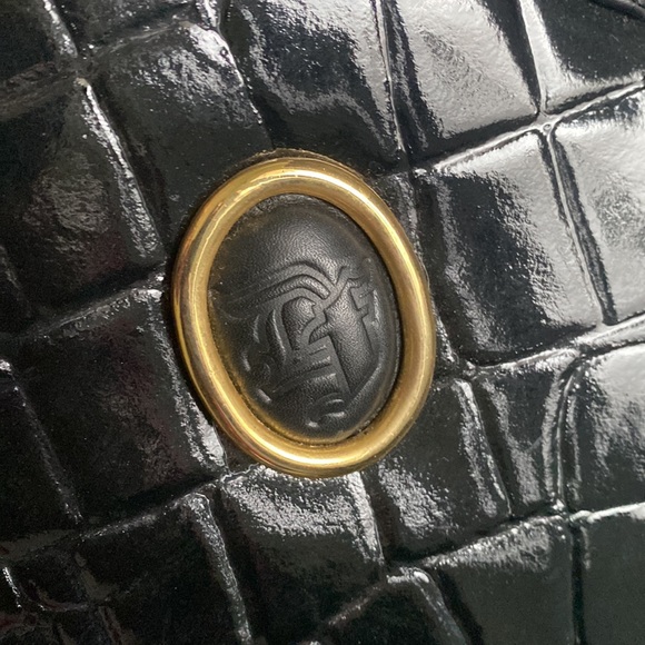 Very fashionable real leather ladies bag with mirror makeup section and 2 locks - Picture 11 of 15